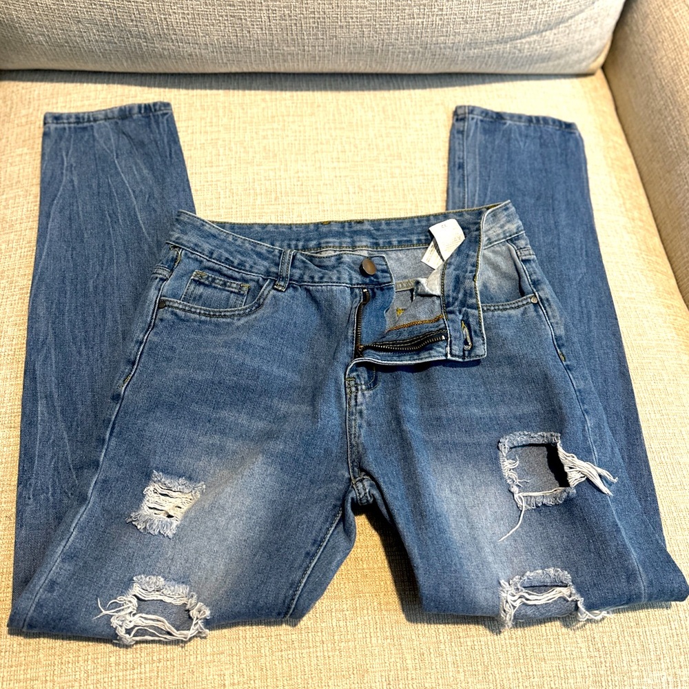 Blue denim ripped jeans